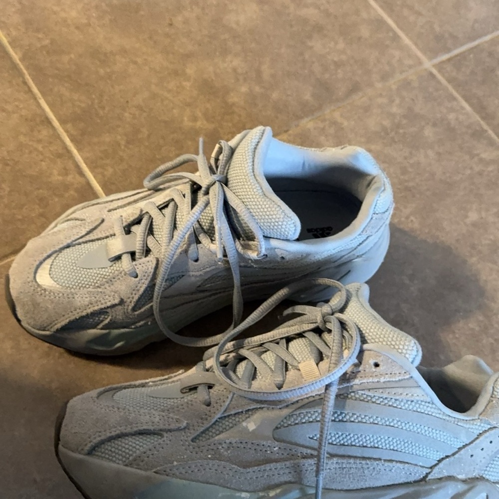 Yeezy 700 Hospital Blue